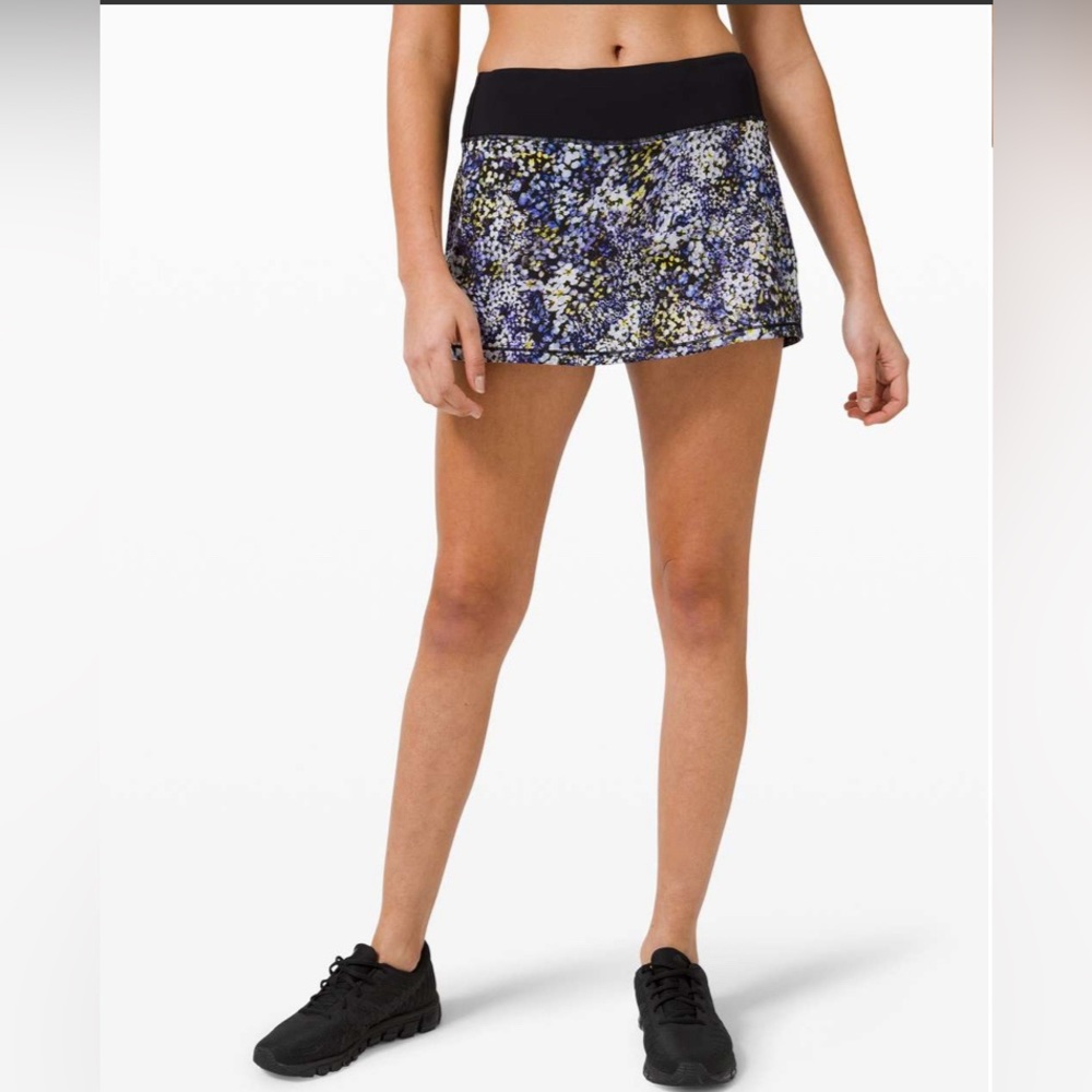 Lululemon Pace Rival Skirt *No Panels 13"
Floral Metropolis Multi / Black